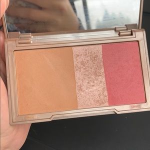 Urban Decay Naked Flushed palette